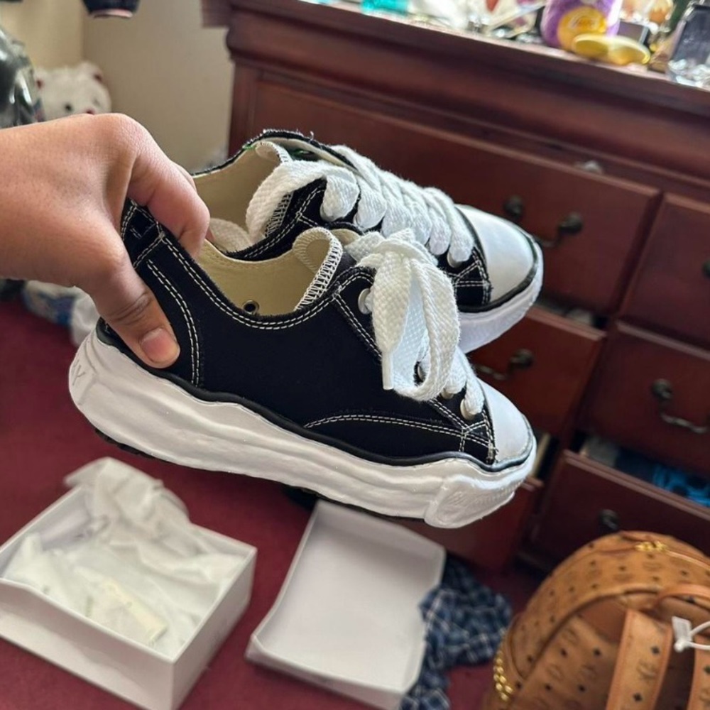 Maison Mihara Sneakers